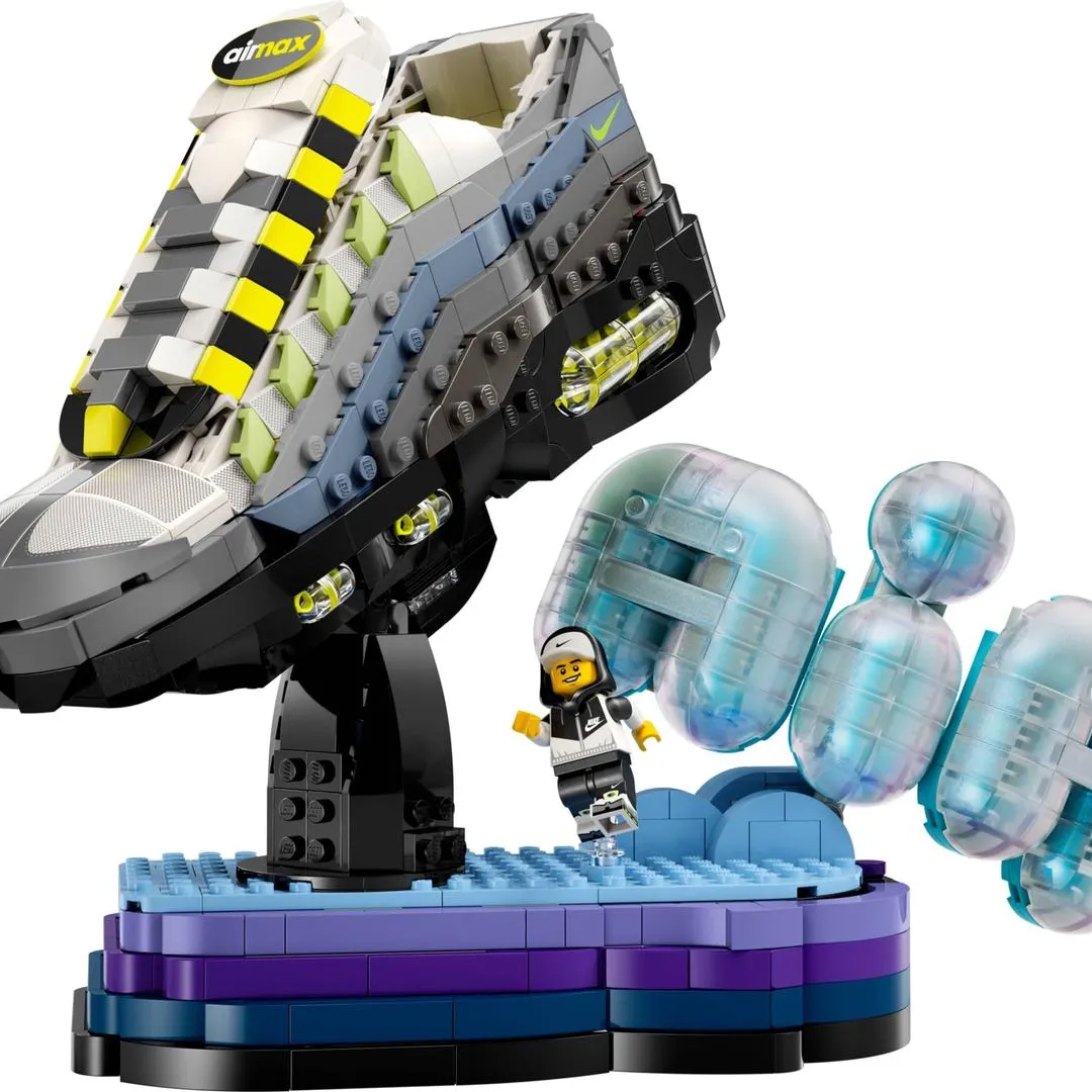 Nike Air Max 95 x LEGO Set