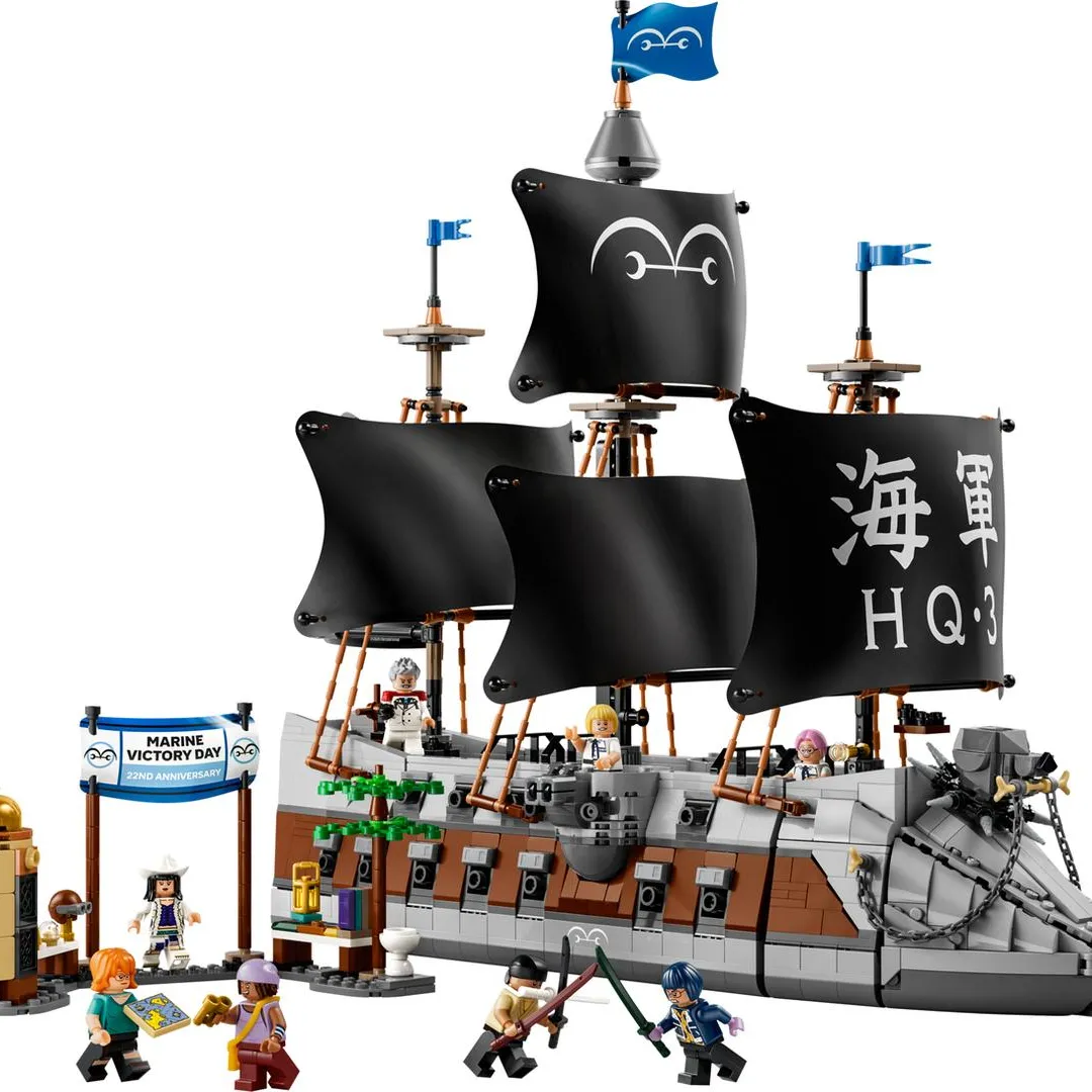 Garp's Marine Battleship