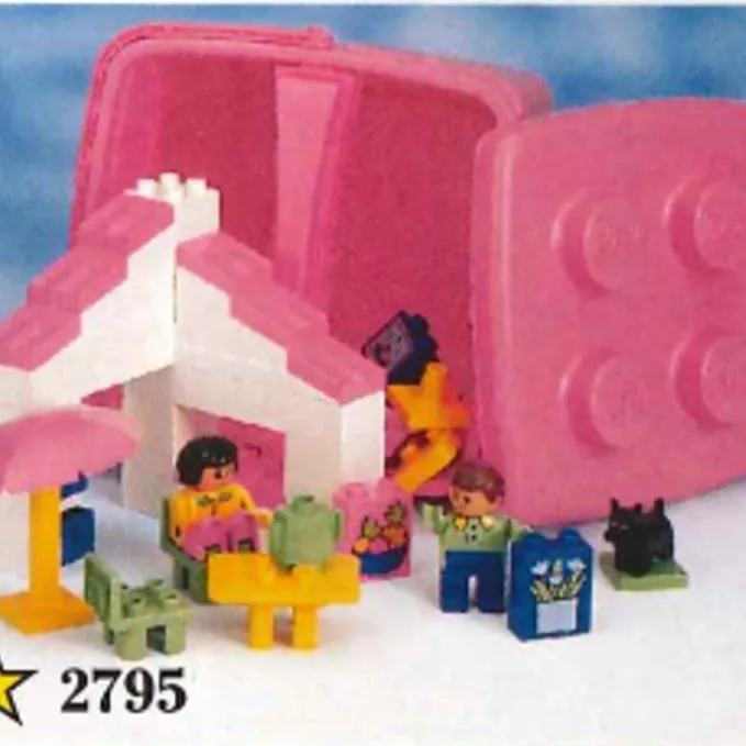 Playhouse Bucket (Vacation Cottage Bucket)