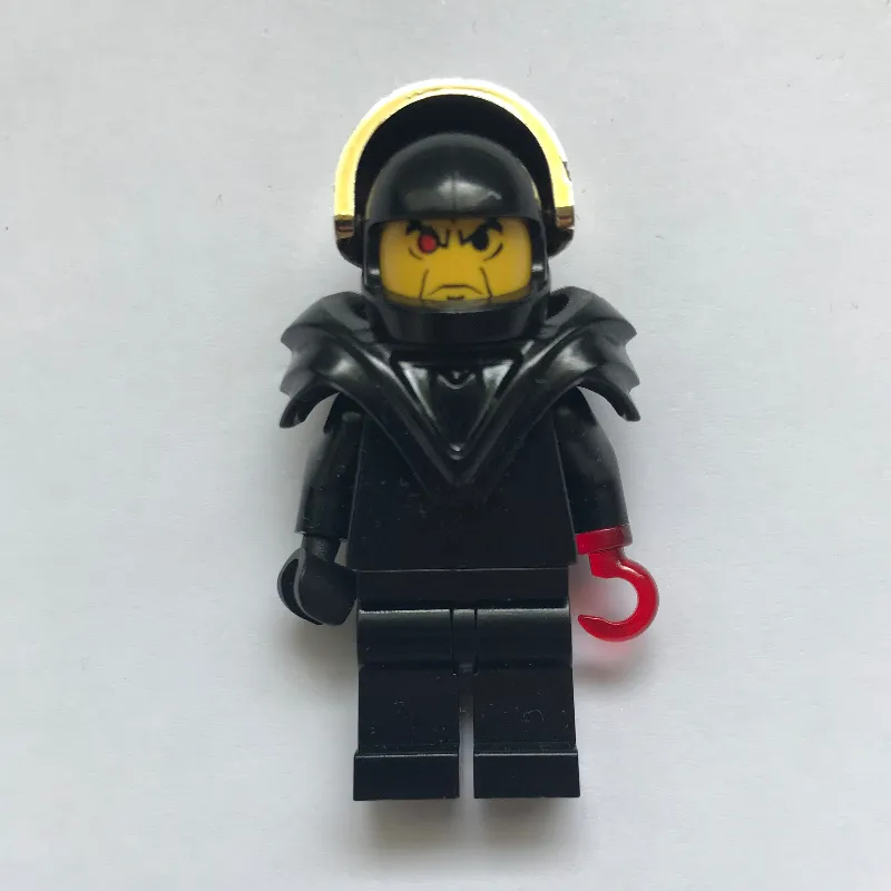 Ogel with Trans-red Hook