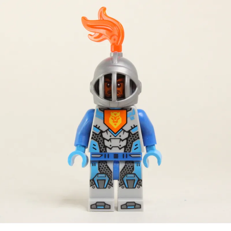Nexo Knight Soldier with Helmet with Trans-Neon Orange Plume
