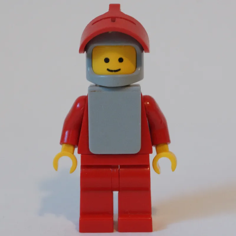 Knight (Yellow Castle) - Red with Visor