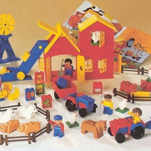 Farm (with Picture Book)