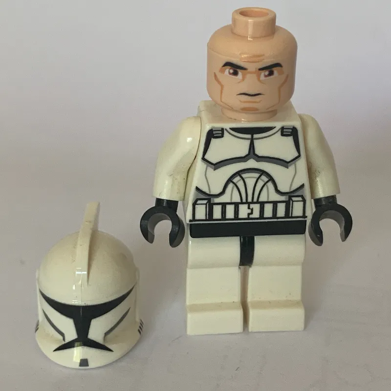Clone Trooper, Phase I Armor, Brown Eyes
