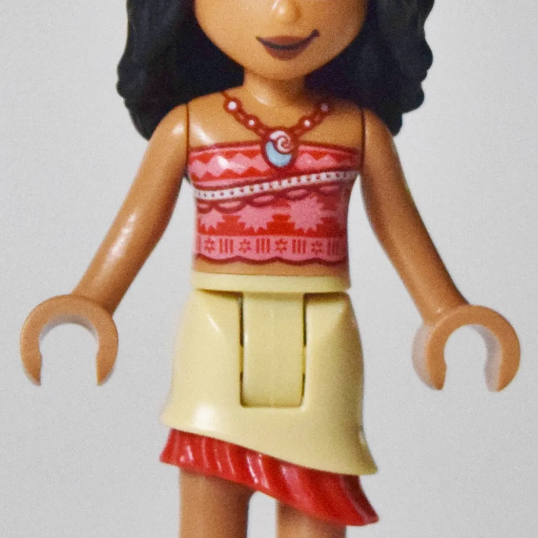 Moana - Red/Pink Shirt, Tan Skirt