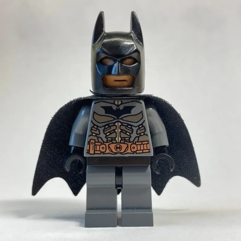 Batman, Dark Bluish Gray Suit, Black Cape and Cowl, Light Nougat Head, Black Hips