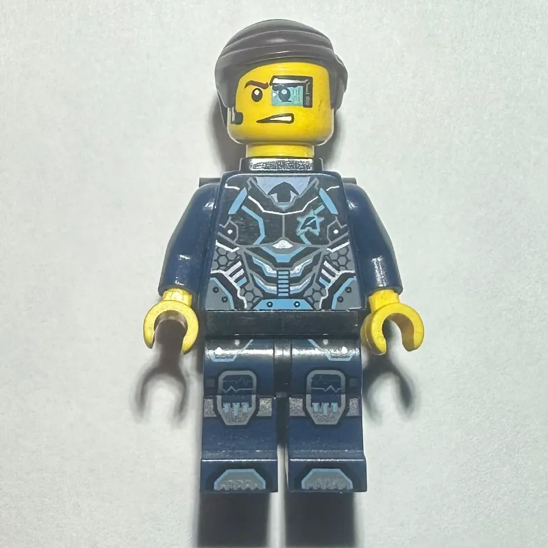 Agent Curtis Bolt with Neck Bracket