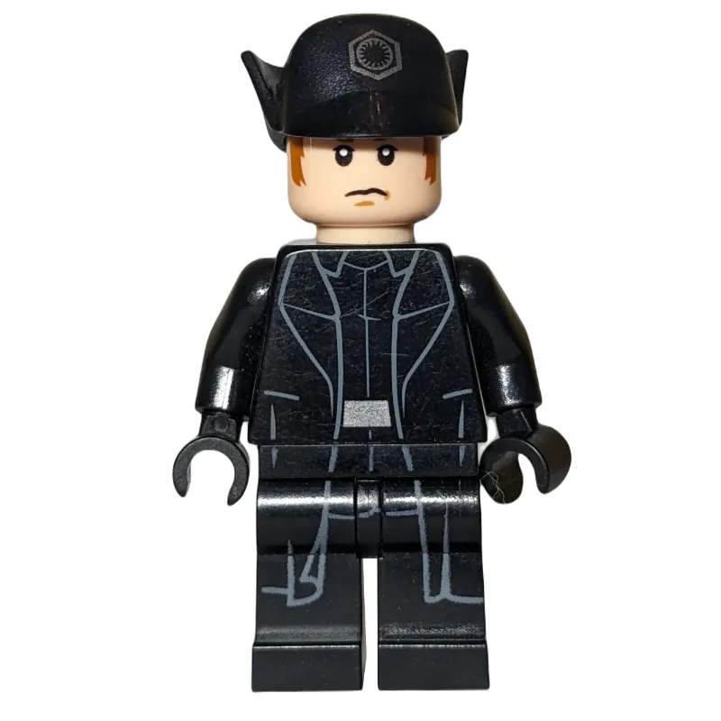 General Hux, Cap