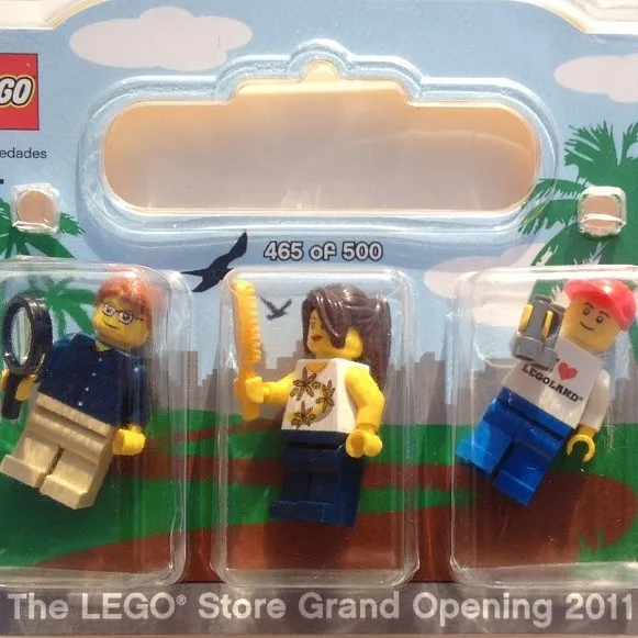 LEGO Store Grand Opening Exclusive Set Fashion Valley San Diego CA