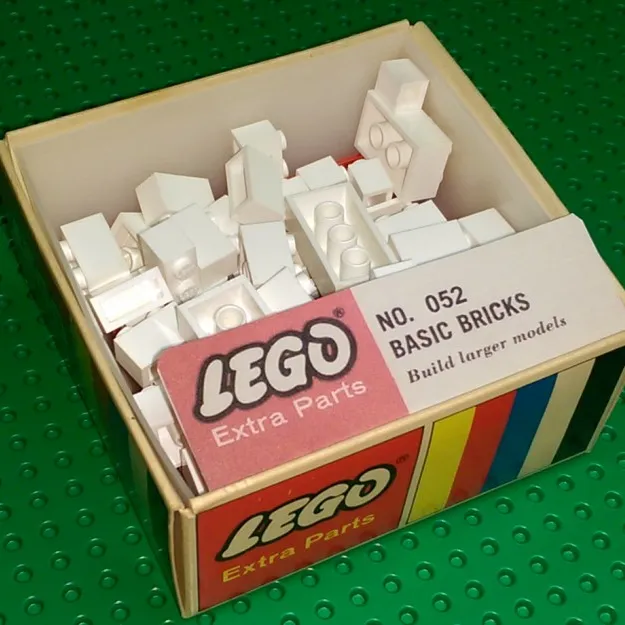 Assorted Basic Bricks - White