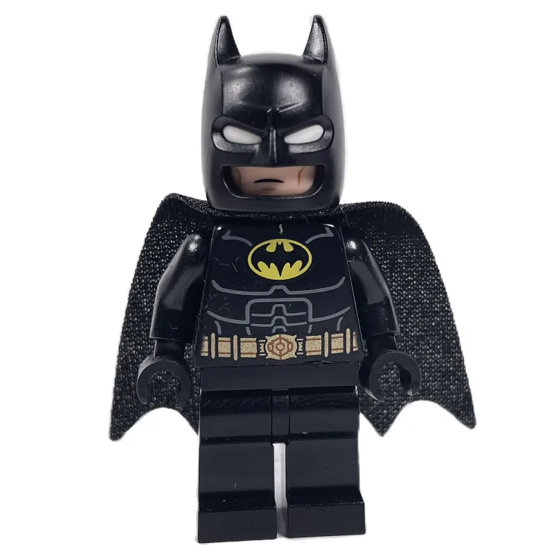 Batman, Black Suit, Black Cape and Cowl, Yellow Batman Logo, White Goggles (37157 Cape)