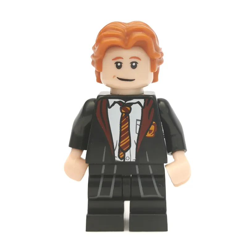 Ron Weasley, Open Gryffindor Robe with Crest (CMF)