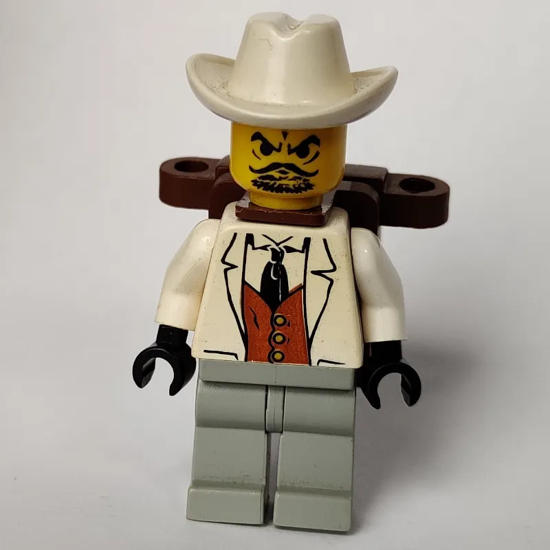 Señor (Senor) Palomar with Backpack