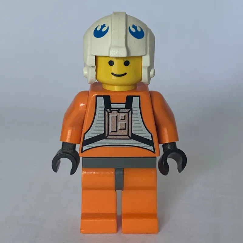 Dak Ralter, Yellow Skin, Dark Bluish Gray Hips