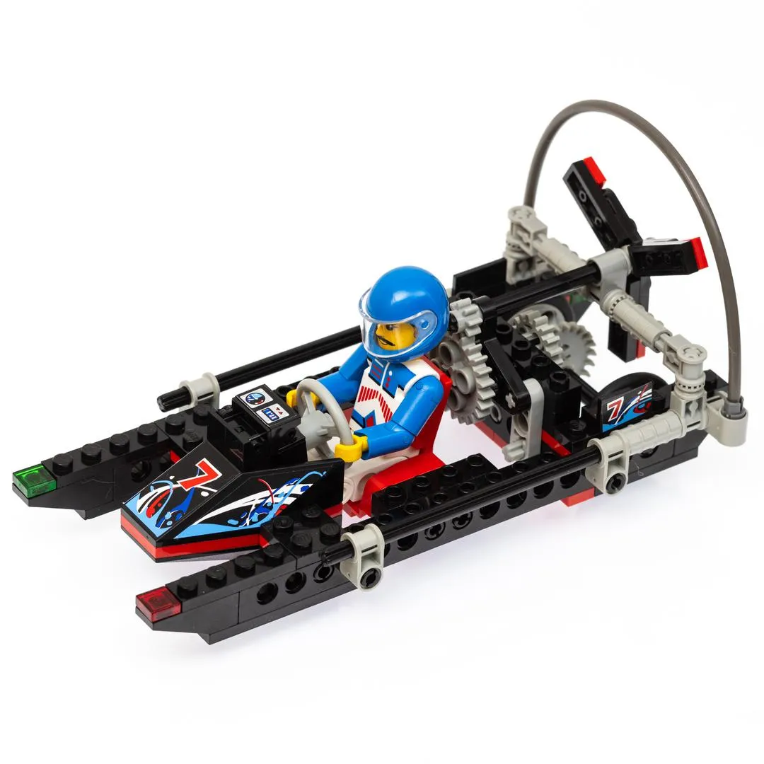 Hydrofoil 7 / Powerboat Columbia