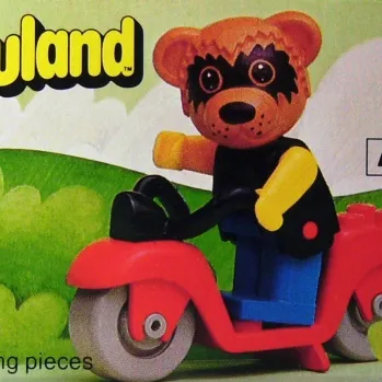 Ricky Racoon and his Scooter