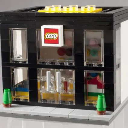 LEGO Brand Retail Store
