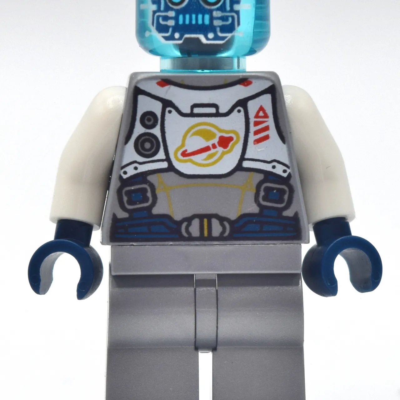 Droid - Flat Silver Torso, Legs, Trans-Light Blue Head