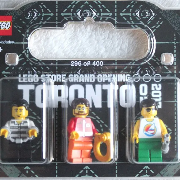LEGO Store Grand Opening Exclusive Set, Yorkdale Mall, Toronto, ON, Canada