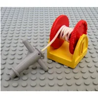 Duplo Winch Drum, Light Gray Hose Nozzle with Handles, String