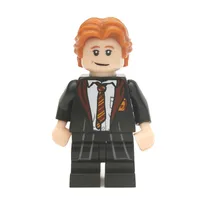 Ron Weasley, Open Gryffindor Robe with Crest (CMF)