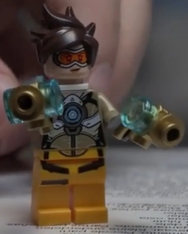 Tracer (Golden Guns Version)